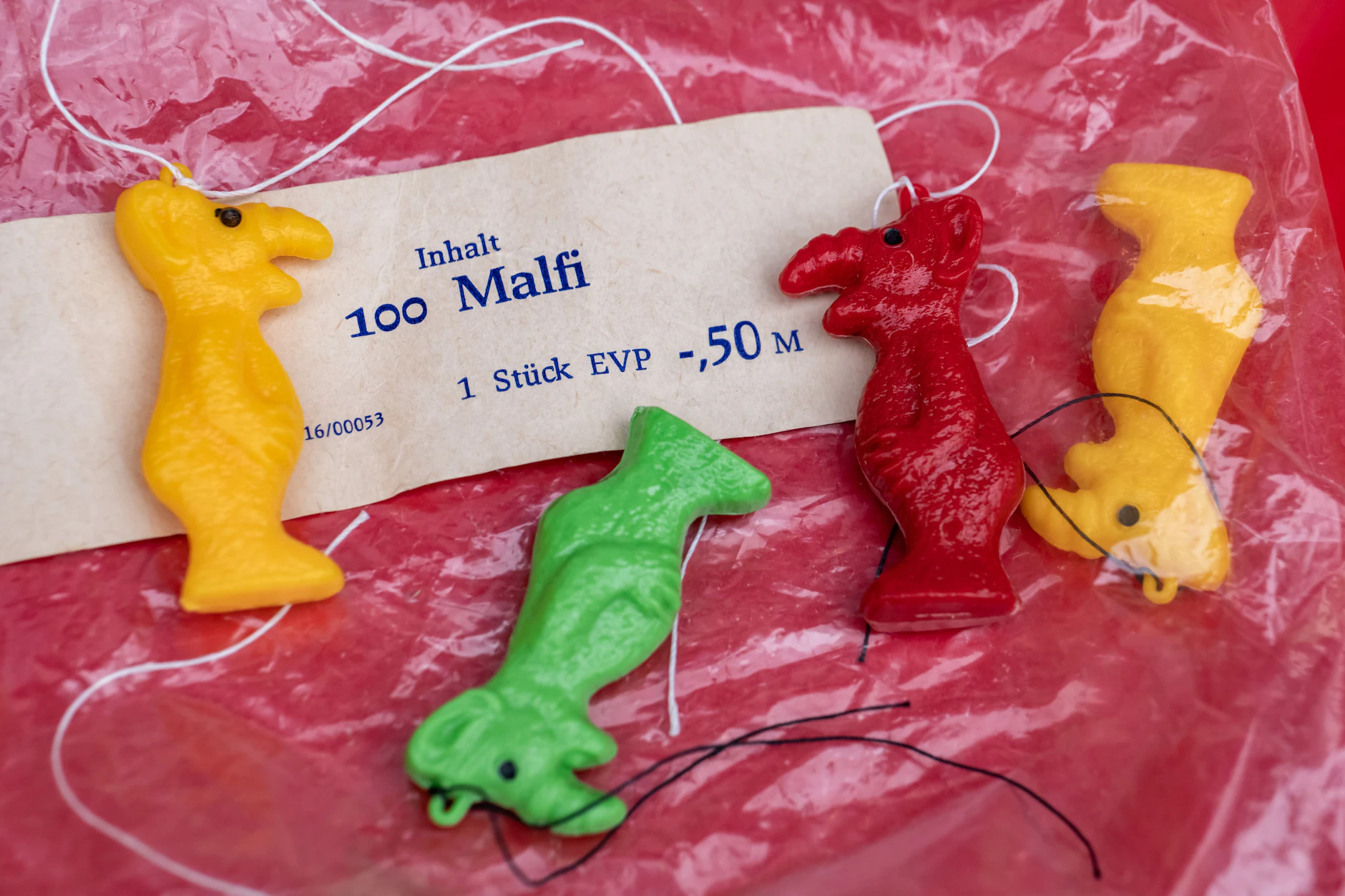 Malfis gab es für 50 Pfennig, oft wurden die Plastikfiguren auf Rummelplätzen verkauft.