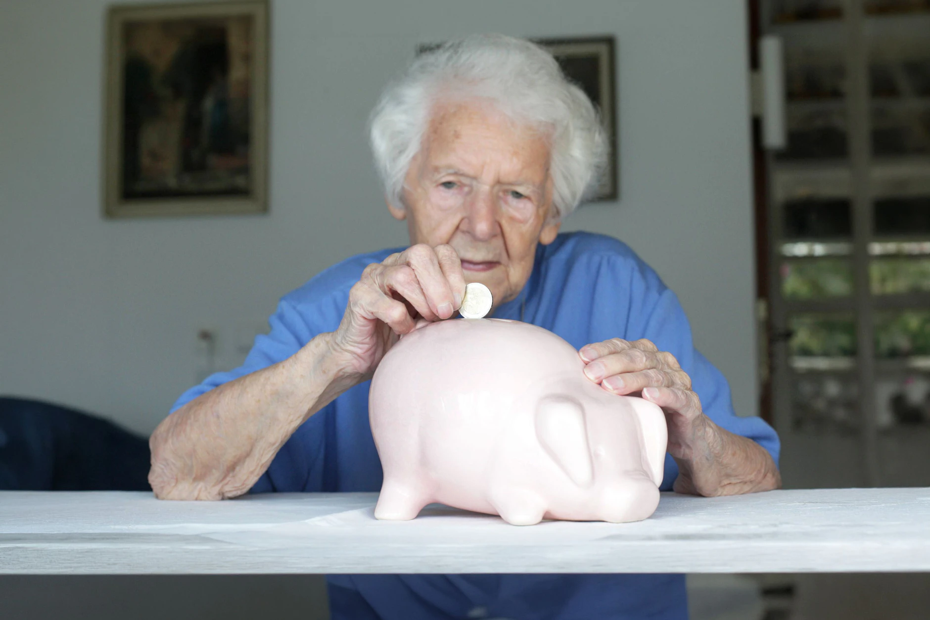 Sparen für die Rente: So viel Geld sollten Sie in Ihrem Alter haben