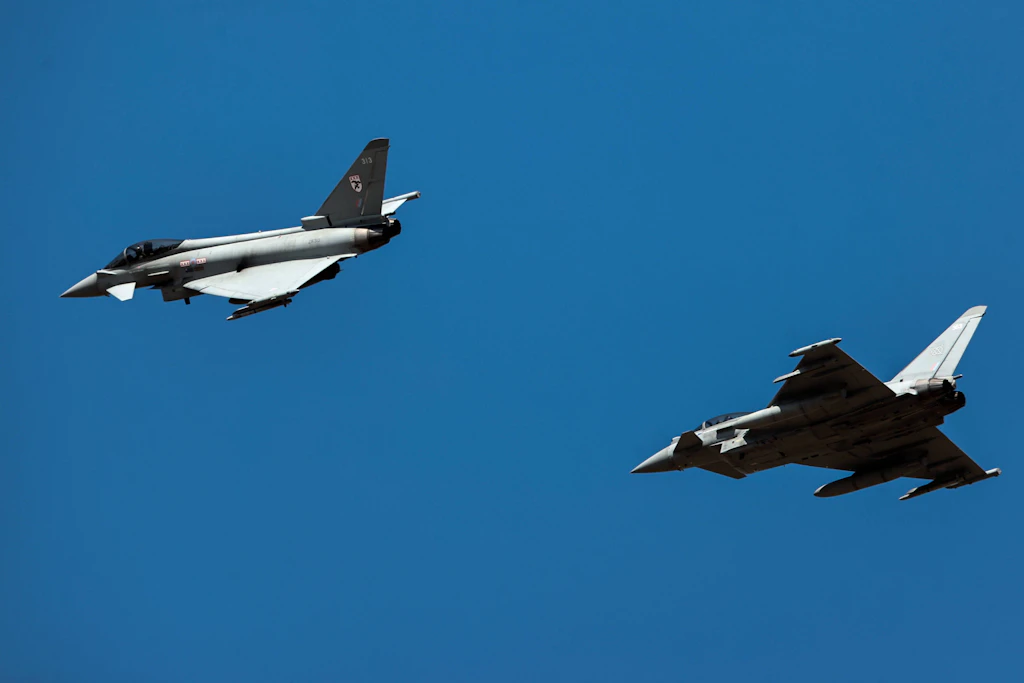 „König des Donners“: BAE Systems zeigt autonomen Kampfjet „Brontanax“