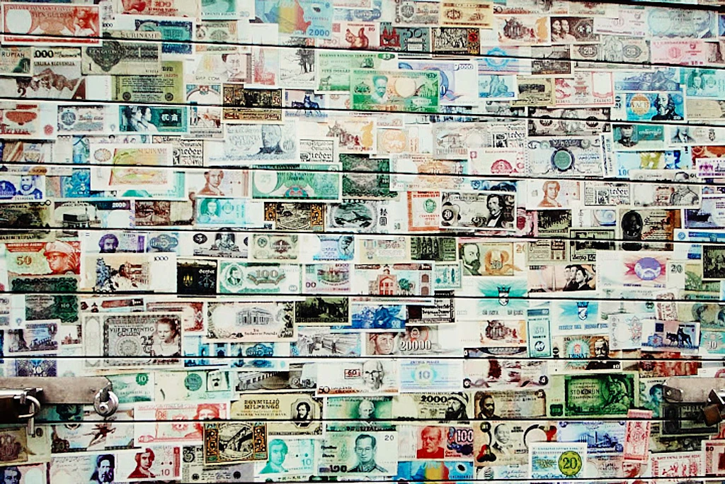 Der Krieg gegen das Bargeld: Wer das Geld kontrolliert, kontrolliert die Bürger