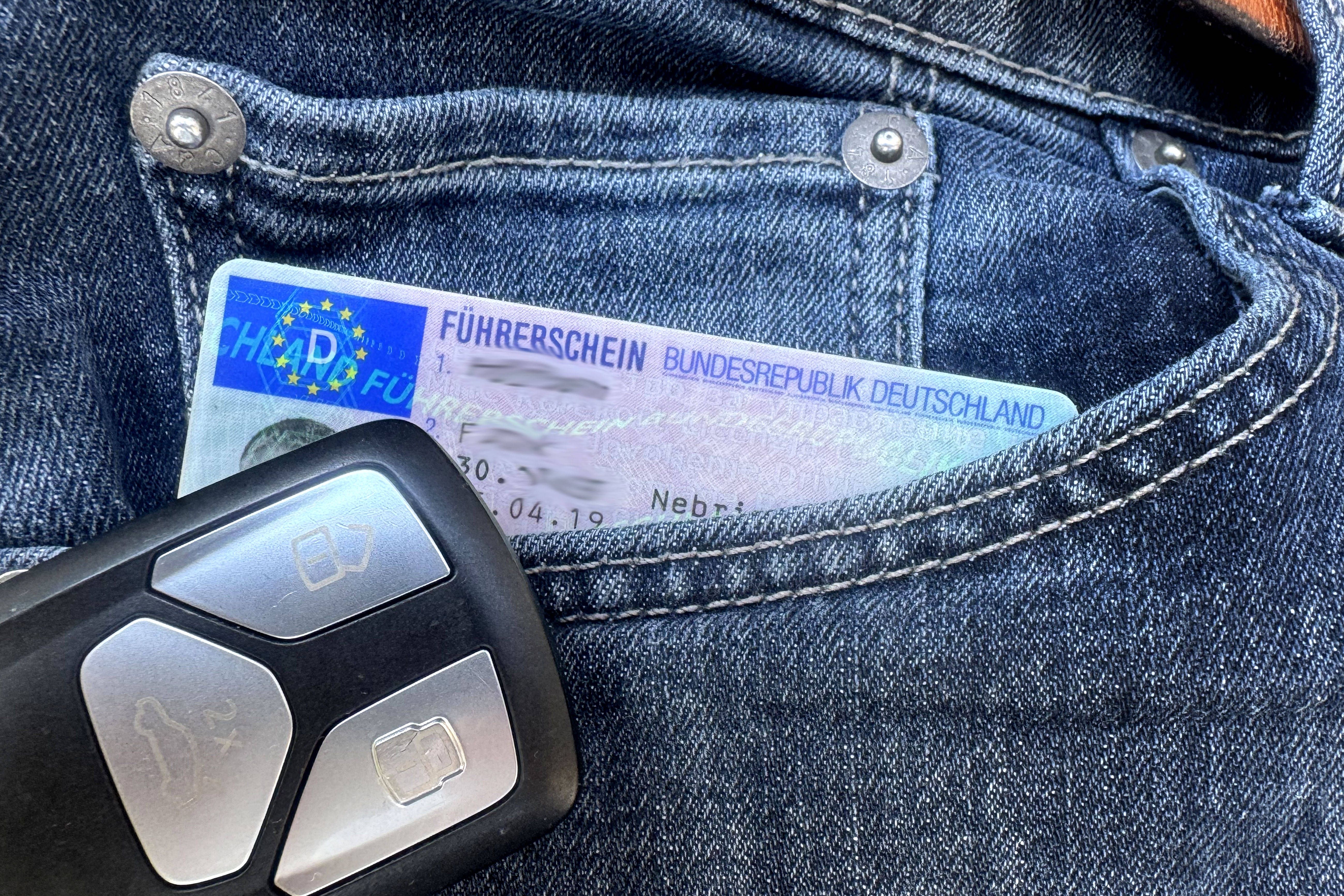 Berliner Influencer fuhr fünf Jahre ohne gültigen Führerschein: Was ihm jetzt droht