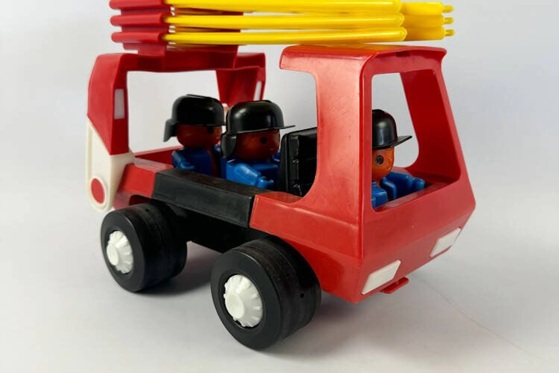 Feuerwehr made in GDR anstatt Playmobil aus dem Westen.