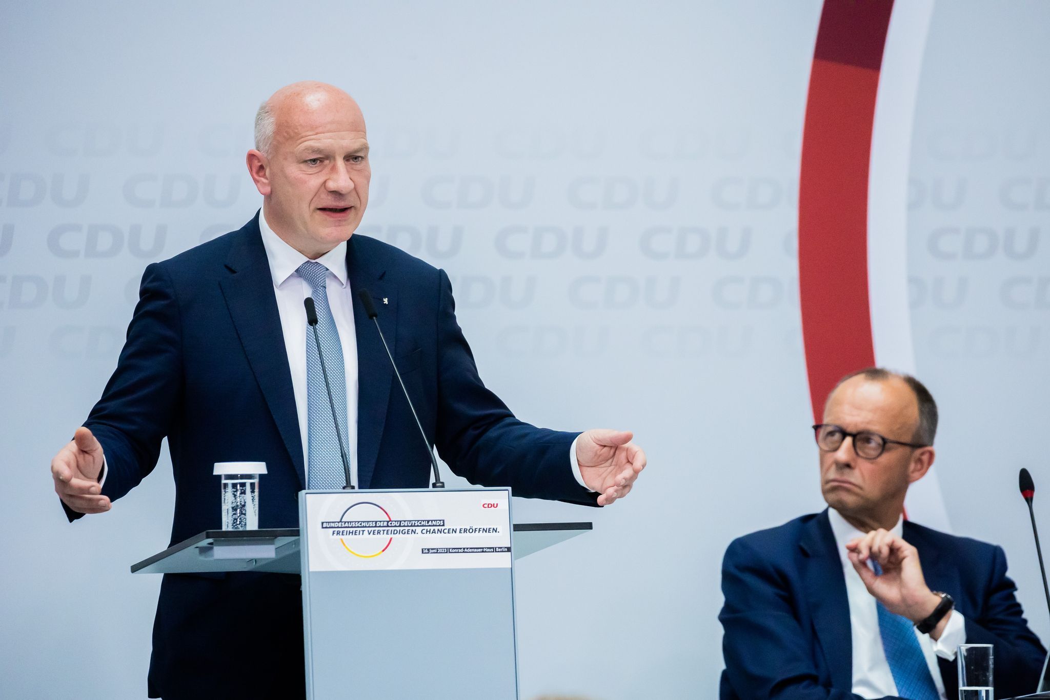 Politik der kleinen und großen Märchen: Gegen Merz ist Wegner ein Wicht