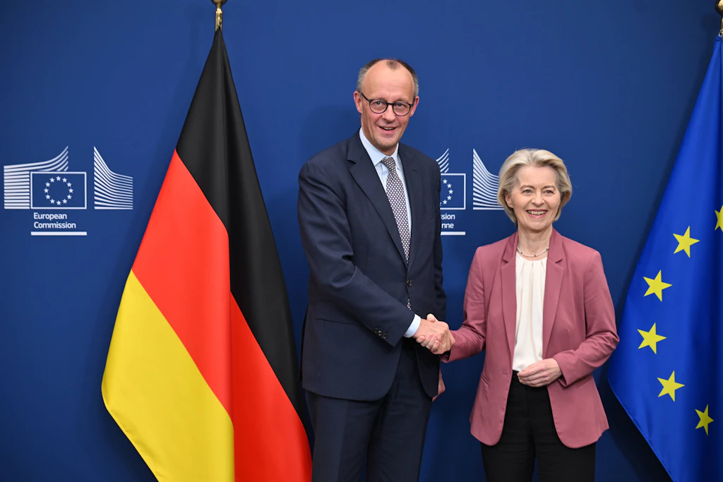 Friedrich Merz und Ursula von der Leyen treffen sich in Brüssel: Sowohl der deutsche Kanzler wie auch die Kommissionspräsidentin gelten als vehemente Verfechter von Sanktionen – auch gegen Einzelpersonen wie im Fall des Schweizer Analysten Jacques Baud oder des deutschen Journalisten Hüysein Dogru.