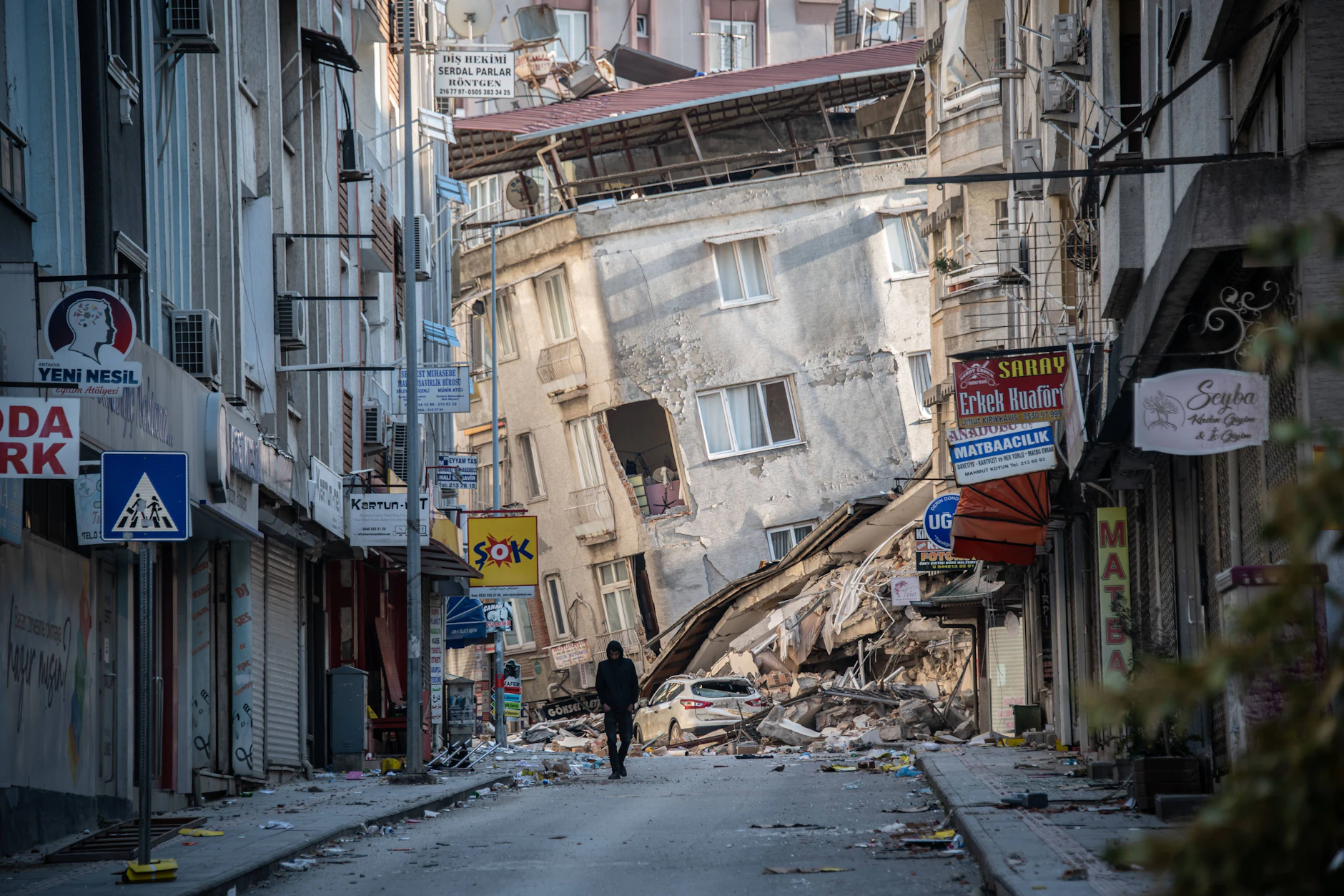 Im Februar 2023 verwüstete ein Erdbeben die türkische Stadt Antakya. Jeremy Dudziak erlebte die Katastrophe mit.
