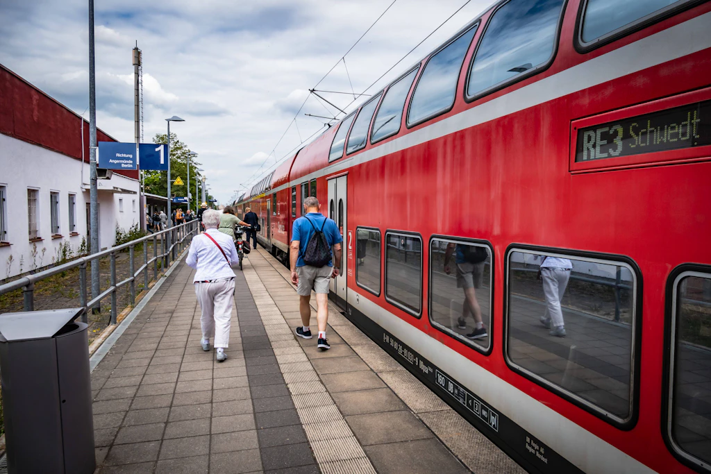Direktverbindung zwischen Berlin und vor dem Aus: Pendler müssen bald umsteigen