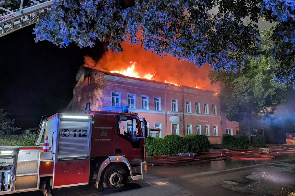 Der Dachstuhlbrand in Strasburg verursachte 500.000 Euro an Sachschäden.