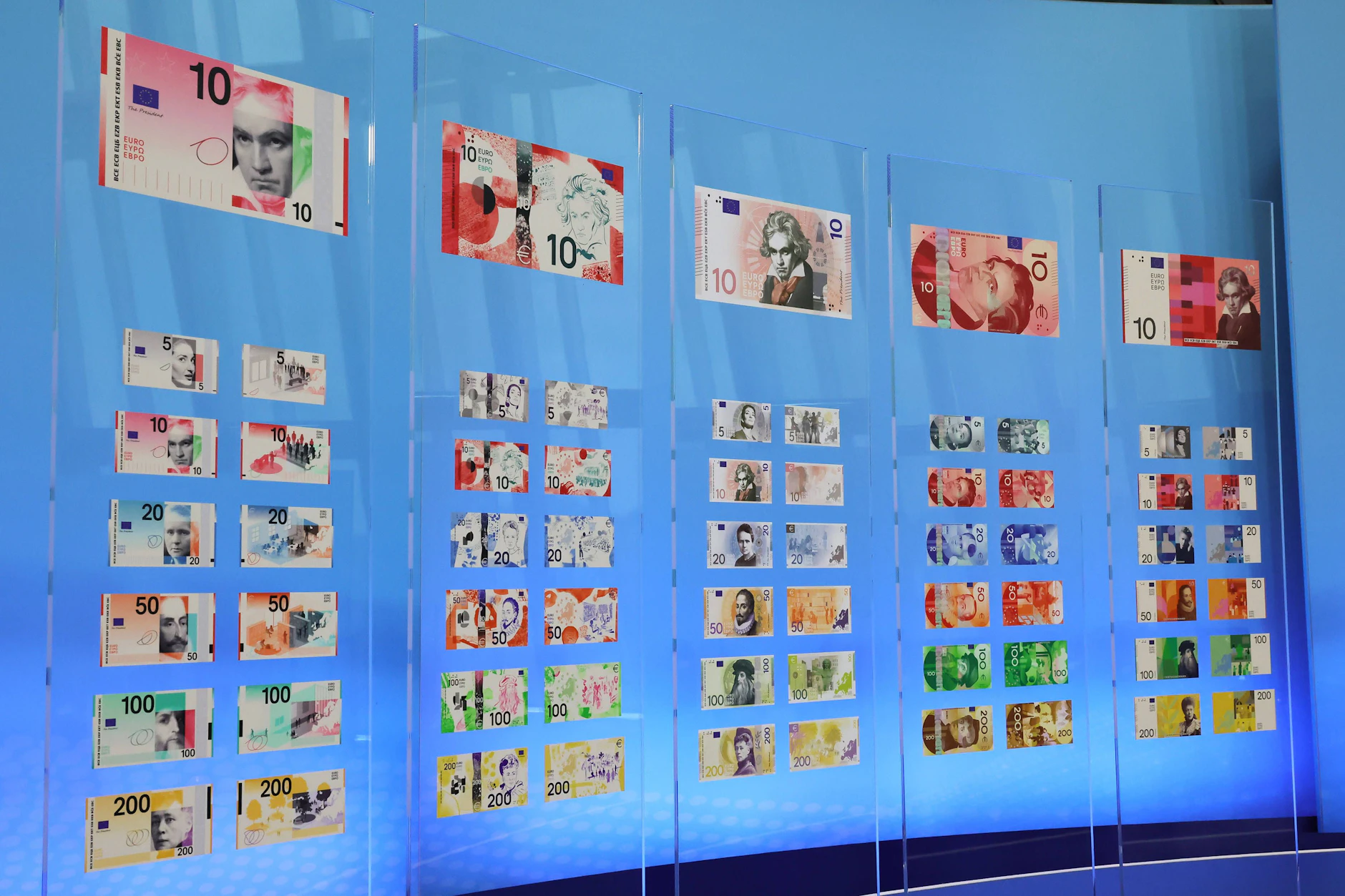 Die Designs sind aus einem europaweiten Wettbewerb entstanden, eine Jury wählte daraus diese zehn Finalisten aus.