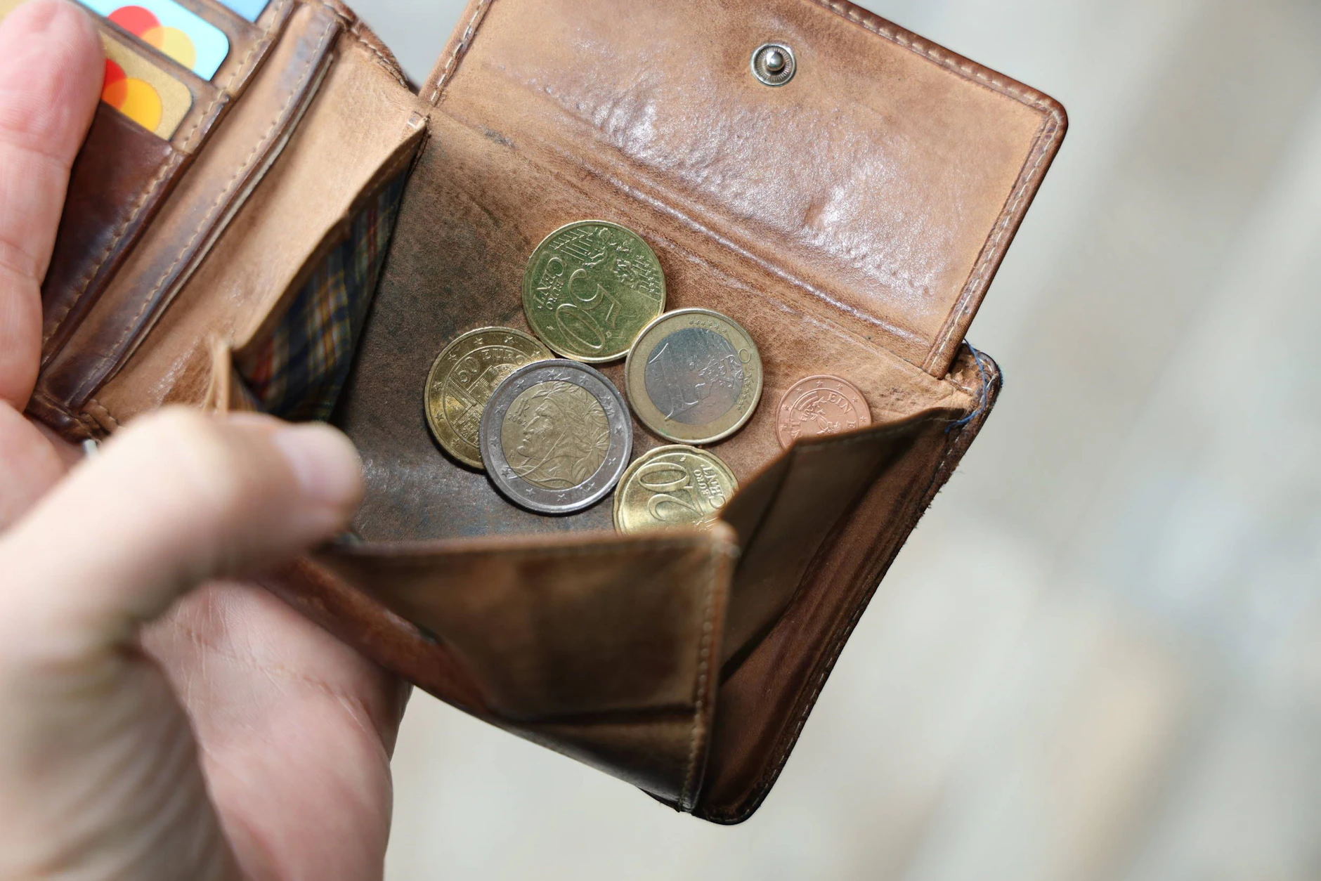 Fällt die Rente niedrig aus, bleibt am Ende des Monats kaum etwaas übrig. Ein Problem, das viele Rentnerinnen und Rentner in Deutschland haben.