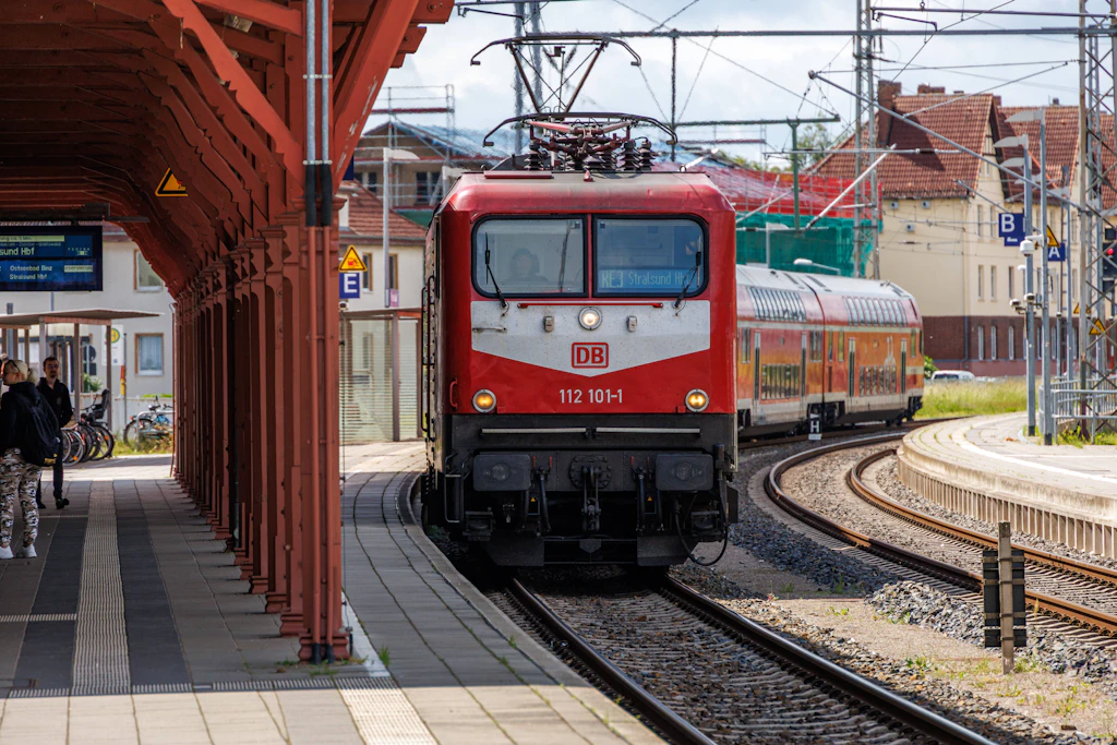 Immer wieder müssen Regionalbahnen in Mecklenburg-Vorpommern Fahrgäste zurücklassen.