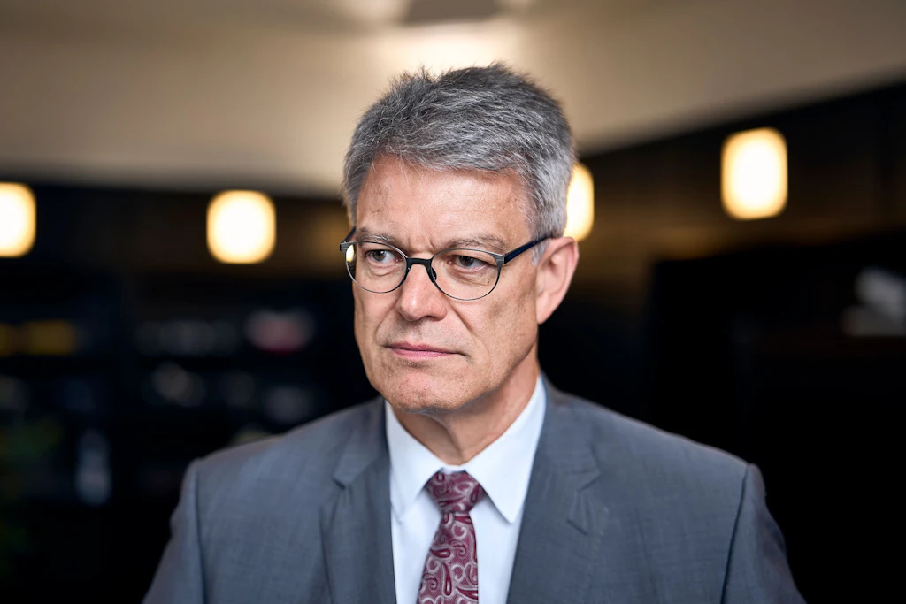 Patrick Schnieder (CDU), Bundesminister für Verkehr, bittet Kanzler Merz um Entlassung.