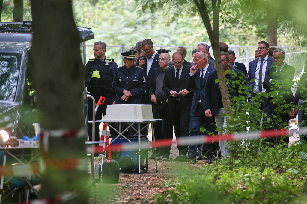 Spurensuche der Sicherheitsbehörden: Nach dem Anschlag steht die Frage im Raum, ob man ihn hätte verhindern können.