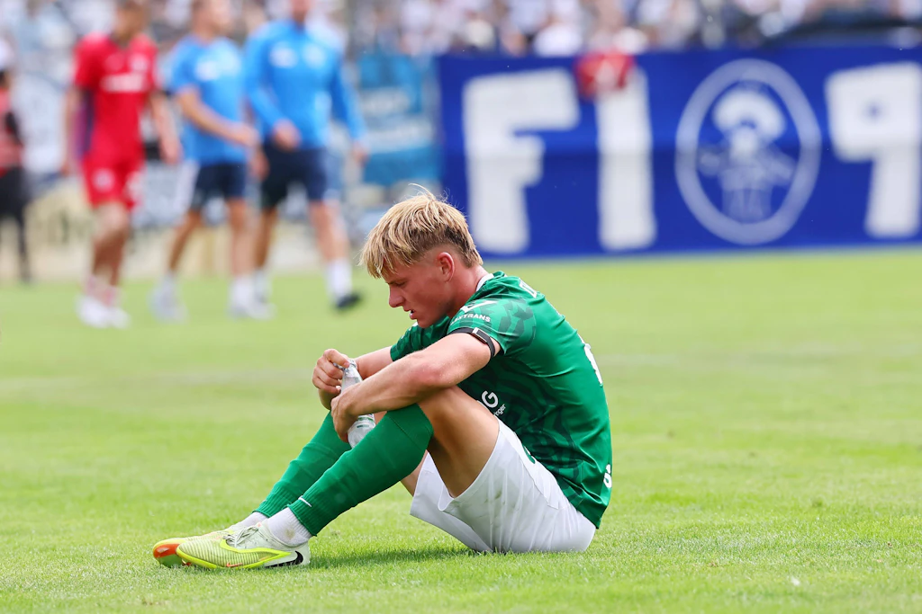 Kein guter Tag für die Heimteams: Jena und Chemie kassieren einen Dämpfer