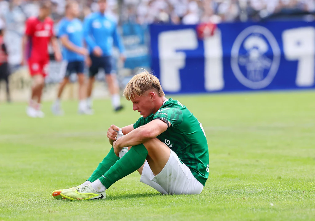 Kein guter Tag für die Heimteams: Jena und Chemie kassieren einen Dämpfer