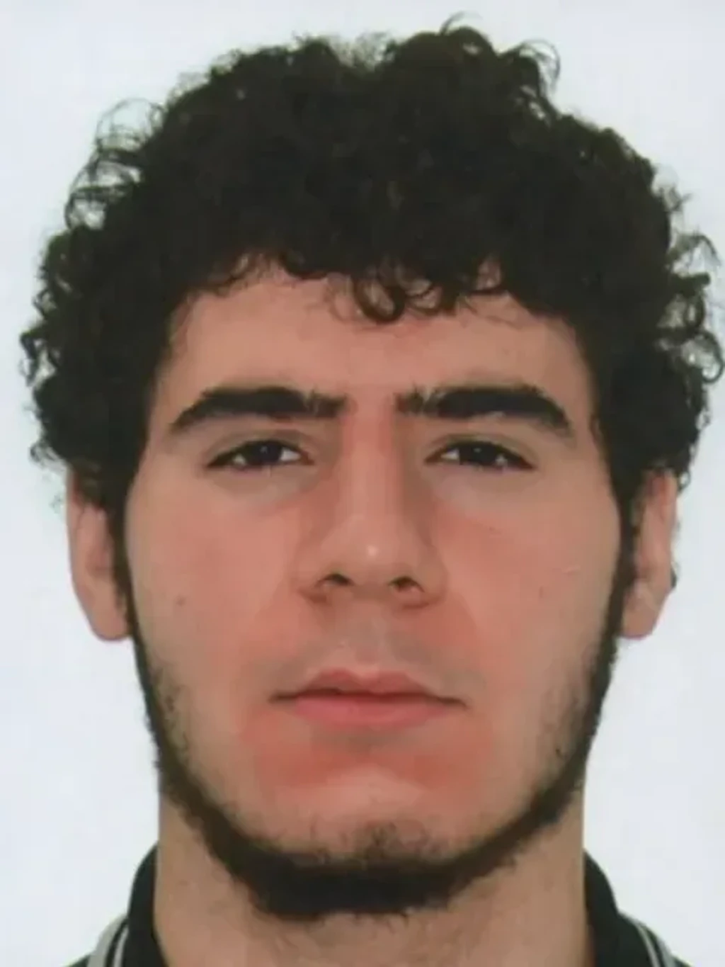 Mit diesem Foto fahndet die Polizei nach dem 21-jährigen Verdächtigen Abdul Ballout.