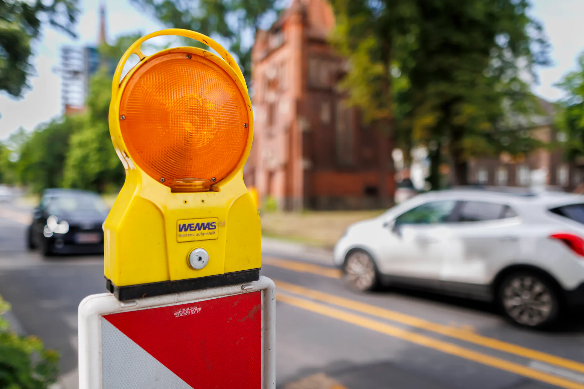 Auch am Dienstag sorgen viele Baustellen in Berlin wieder dafür, dass Autofahrer und Pendler viel Geduld brauchen.