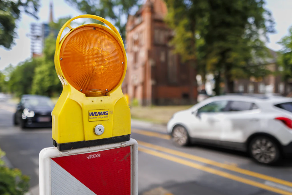 Auch am Dienstag sorgen viele Baustellen in Berlin wieder dafür, dass Autofahrer und Pendler viel Geduld brauchen.