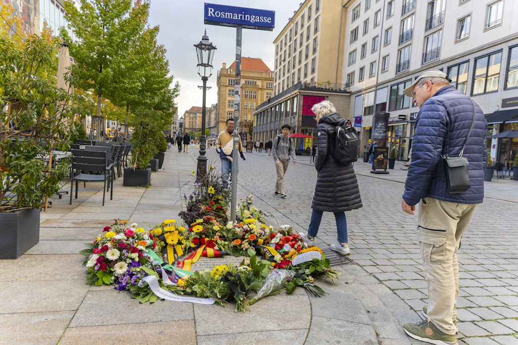 Am Sonntag gedachten 400 Menschen in Dresden dem Anschlag in Berlin. Auch an der Rosmaringasse starb 2020 ein homosexueller Mann durch einen syrischen Messer-Angreifer (Archivfoto).