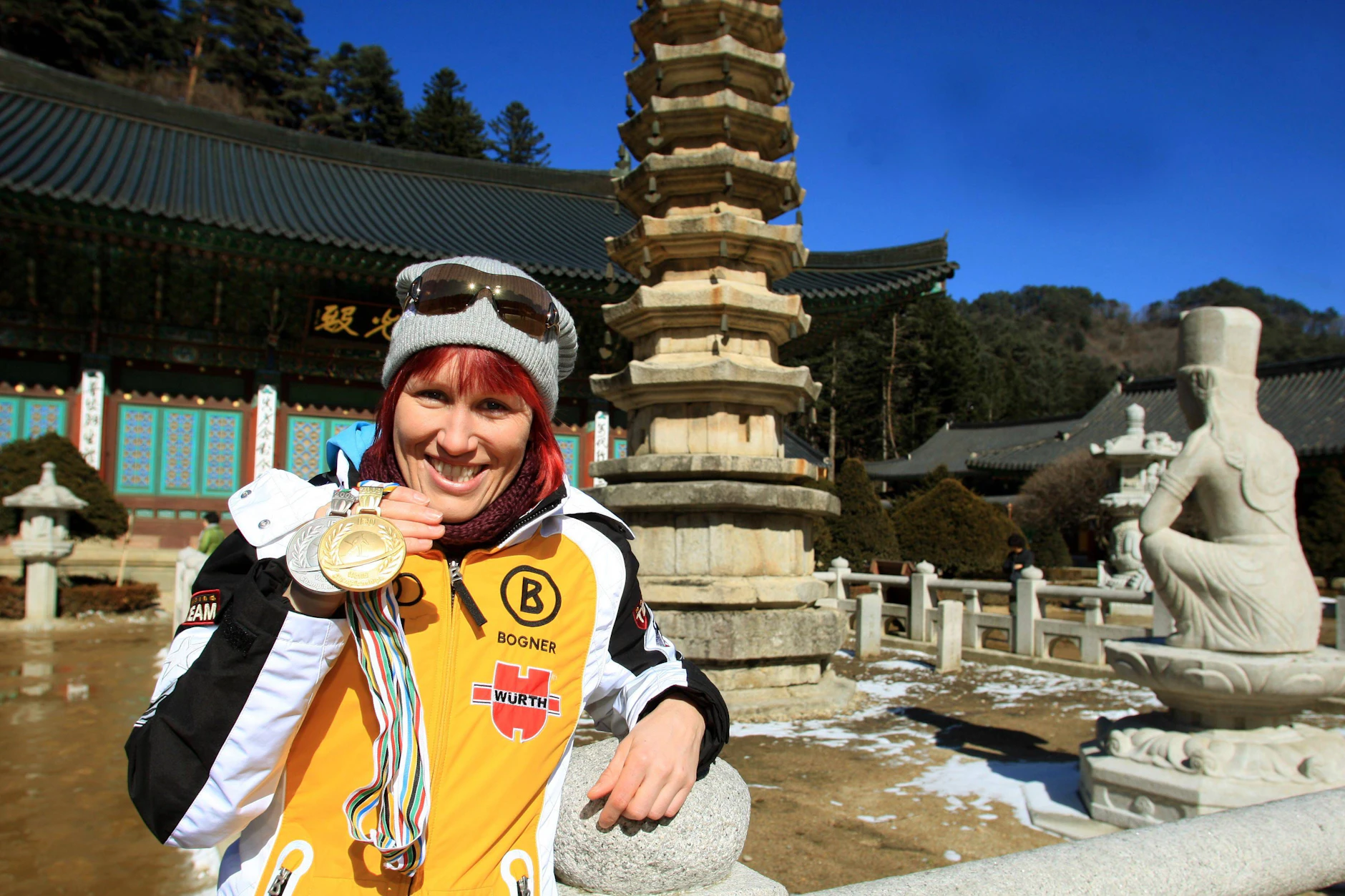 Kati Wilhelm gewinnt bei der WM 2009 in Pyeongchang insgesamt vier Medaillen.