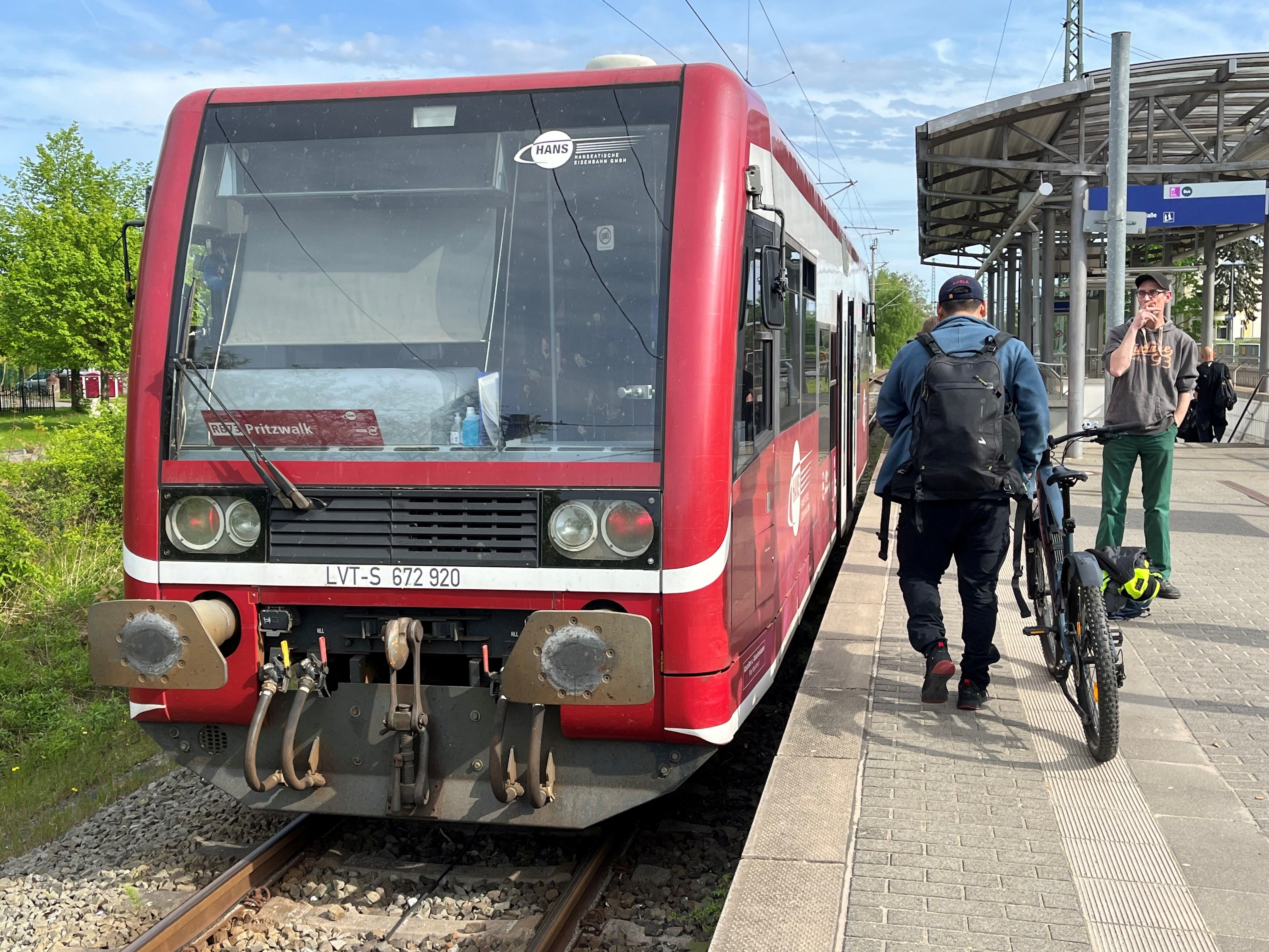 Brandenburg streitet über neue Bahn zur Ostsee: Landrat greift Minister an