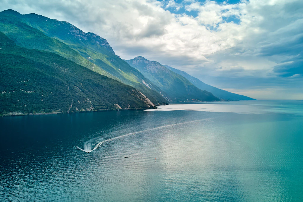 Der Wasserpegel des Gardasee ist zuletzt stark zurückgegangen.