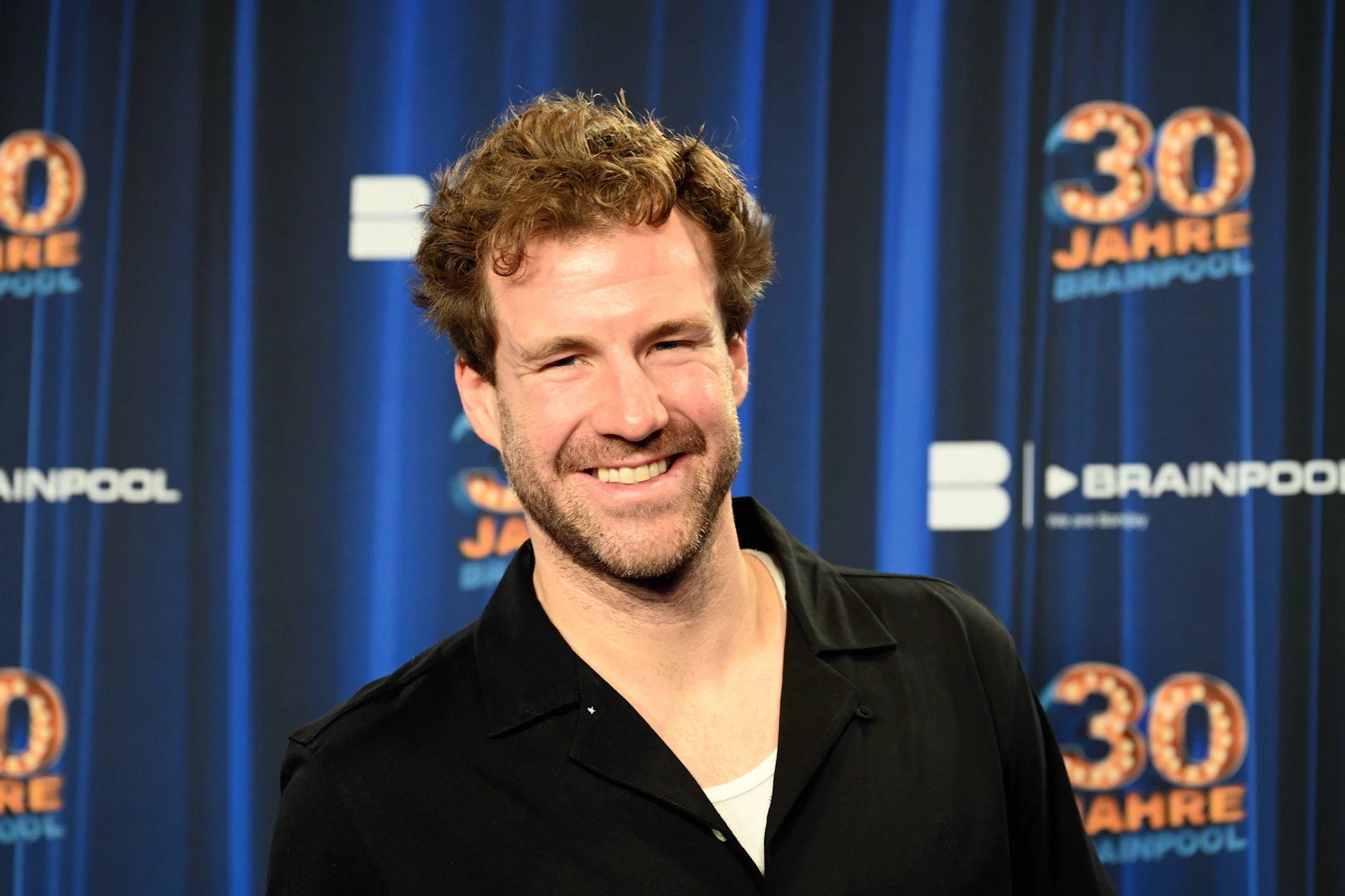 Nun kann sich Luke Mockridge über die Geburt seines ersten Kindes freuen.