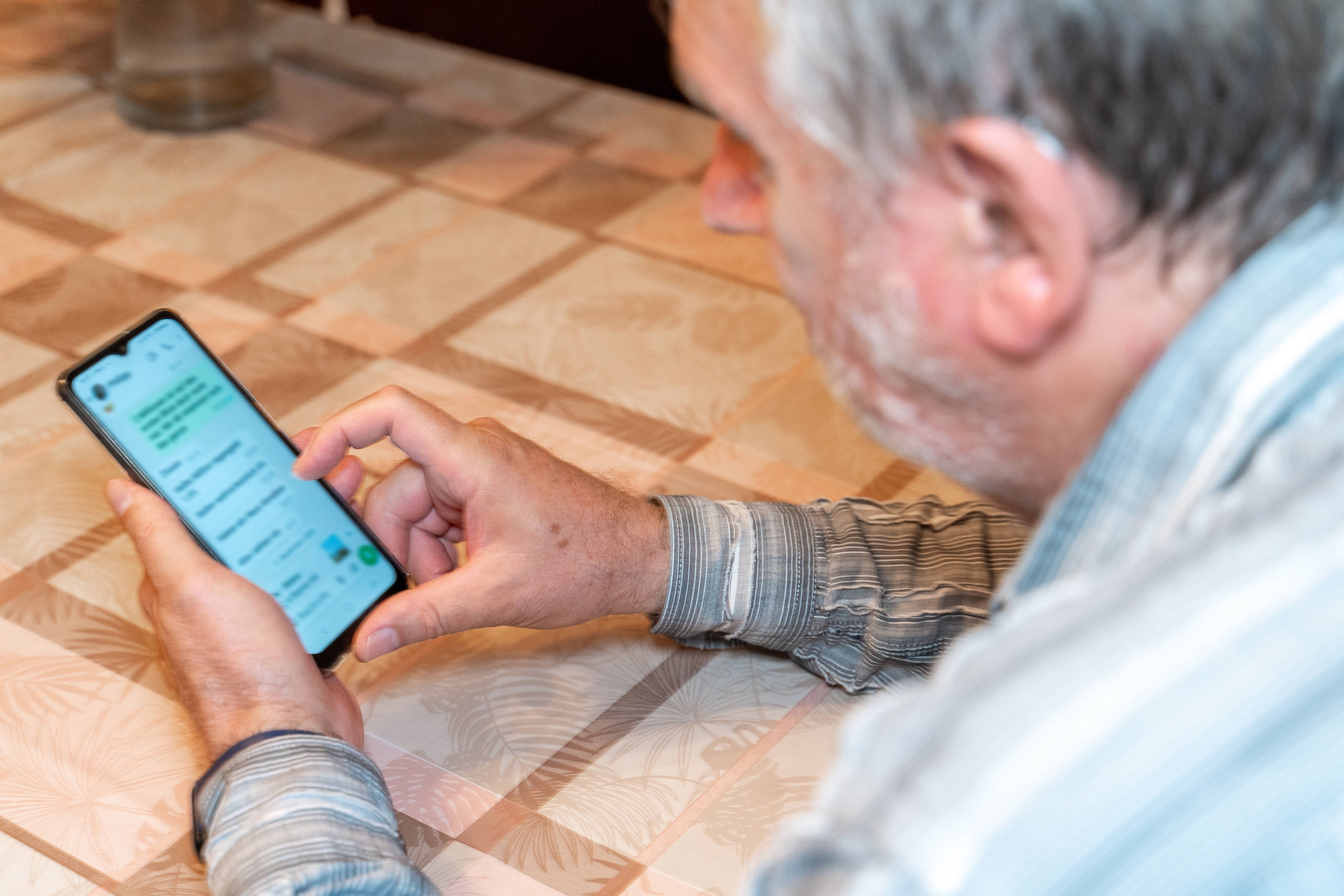 WhatsApp-Betrug: Polizei warnt vor Masche mit Link und QR-Code