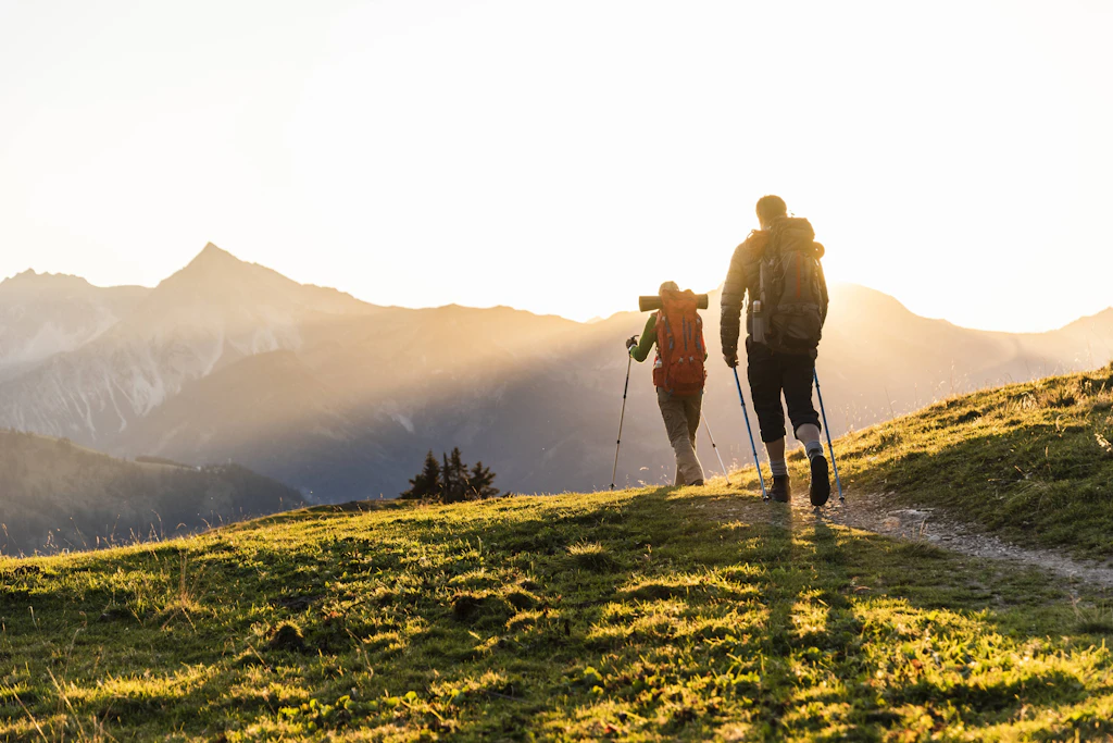 Wanderer von eigenem Trekkingstock durchbohrt: 32-Jähriger läuft noch 16 Kilometer ins Tal