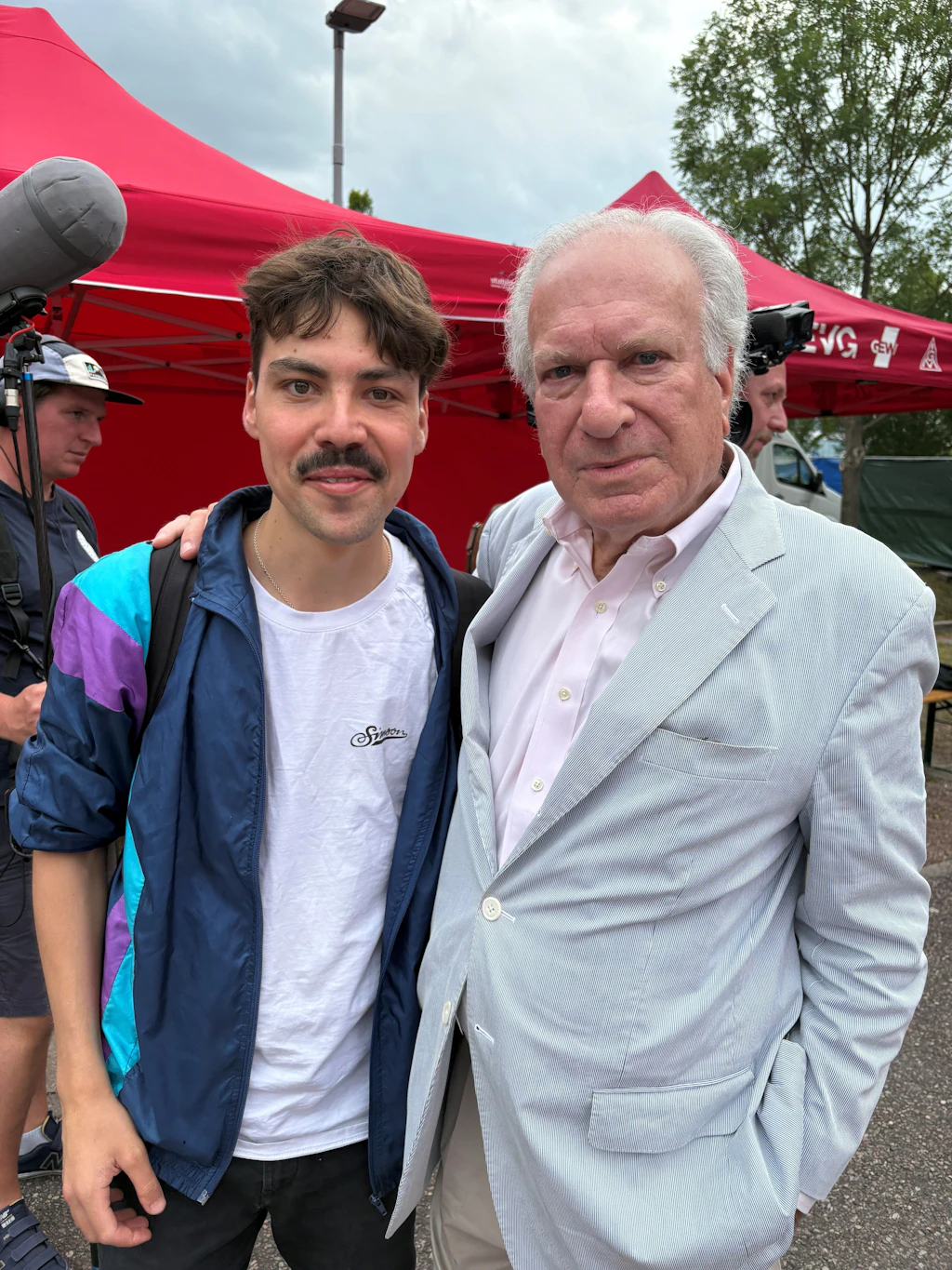 Aron Boks (l.) mit dem Simson-Nachfahren Dennis Baum.