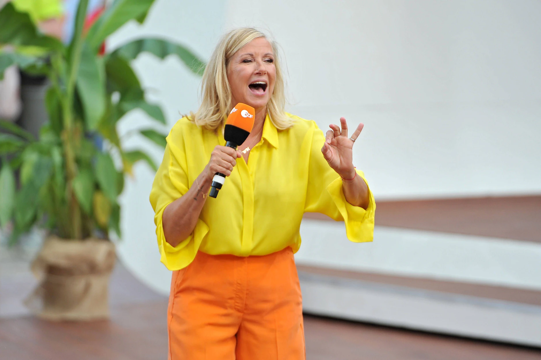 Andrea Kiewel muss für Giovanni auf den Fernsehgarten verzichten.