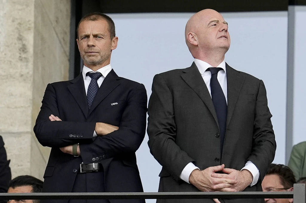 Uefa-Präsident Aleksander Čeferin und Fifa-Präsident Gianni Infantino im eskalierenden Machtkampf um die Zukunft der WM.