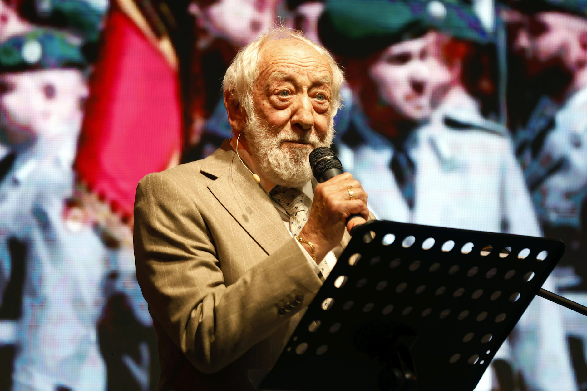 Dieter Hallervorden am Dienstag beim Auftakt der Gesprächsreihe „Kunst braucht Freiheit“ im Capitol in Halle
