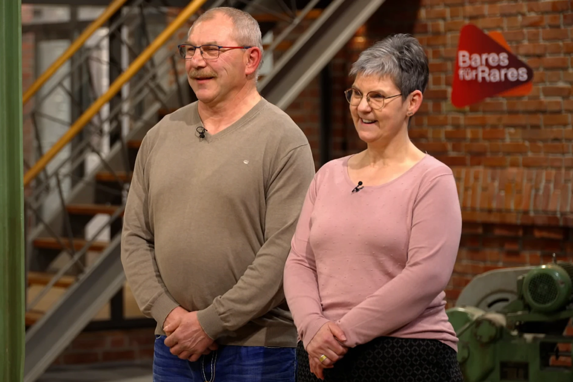 Ein echter Volltreffer für Monika und Rafael Nowak aus Simmerath: Ihre Porzellanschnecke vom Flohmarkt bringt am Ende mehr als 2000 Euro bei „Bares für Rares“.