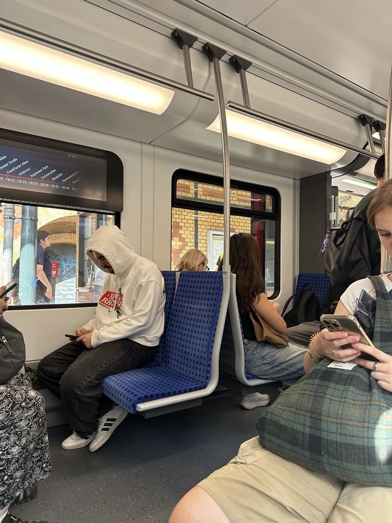 „Besser als du denkst“-Netz? Warum das Handynetz in der Ringbahn trotzdem schlappmacht
