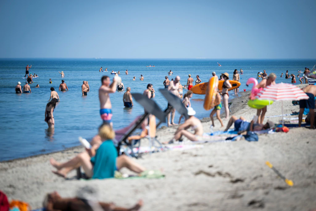 An der polnischen Ostsee kommt es immer häufiger vor, dass Urlauber mit dem Hütchenspiel abgezockt werden (Symbolbild).
