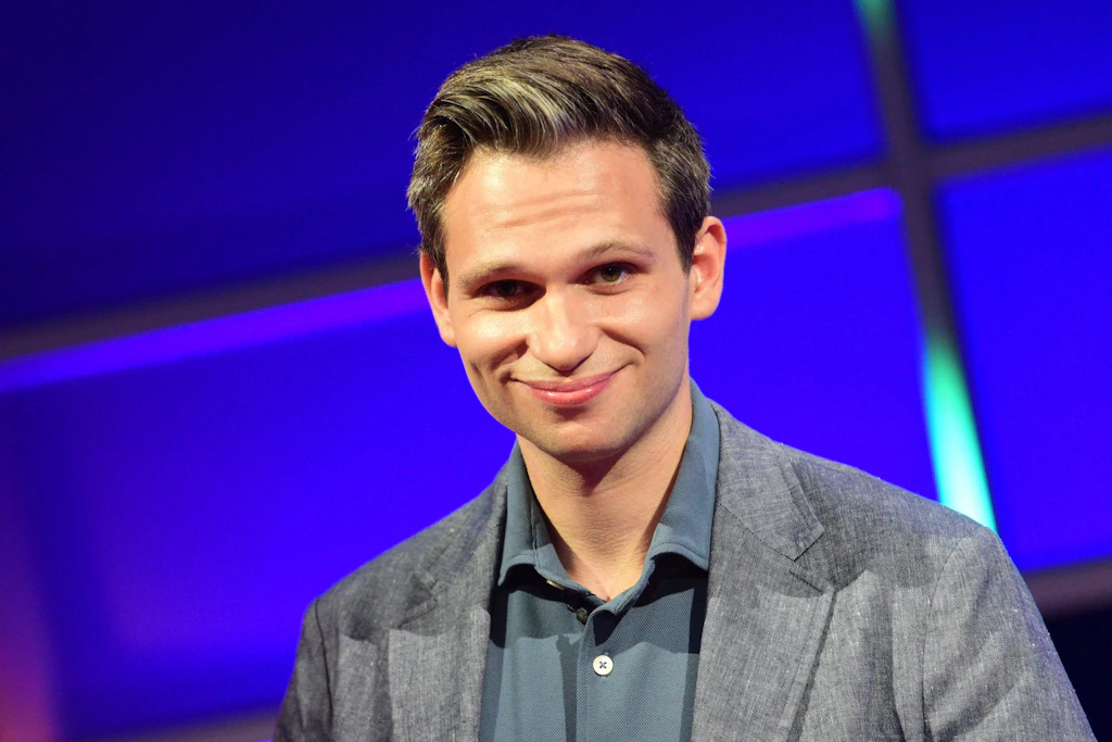 Fabian Köster ist durch das ZDF-Format „heute show“ bekannt.