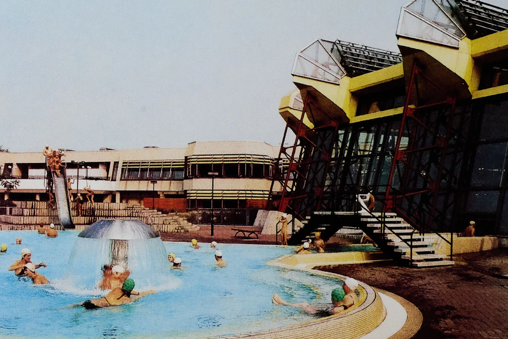 Sport- und Erholungszentrum (SEZ), Berlin-Friedrichshain, 1984. Baujahr: 1976-1981. Architektur: Günter Reiß, Bernd Fundel, Klaus Tröger