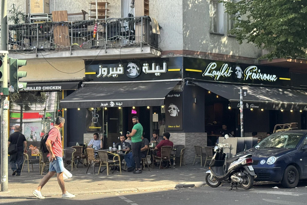 Auf der Neuköllner Sonnenallee sind Ladenschilder auf Arabisch keine Seltenheit.
