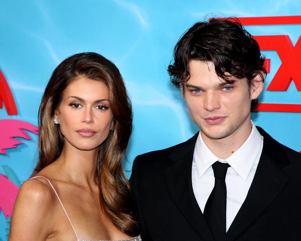 Wie Mutter Cindy: So lässt Kaia Gerber den 90s-Glamour aufleben – an der Seite von Richard Geres Sohn