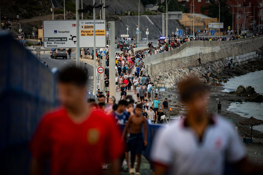Zehntausende Migranten kamen beim Grenzkollaps von Marokko nach Spanien. Viele kehrten allerdings bereits zurück.