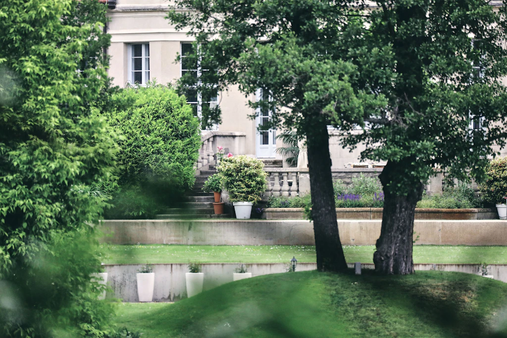 Der Potsdamer Stadtteil Neu Fahrland am Lehnitzsee: Blick auf die Villa Adlon.