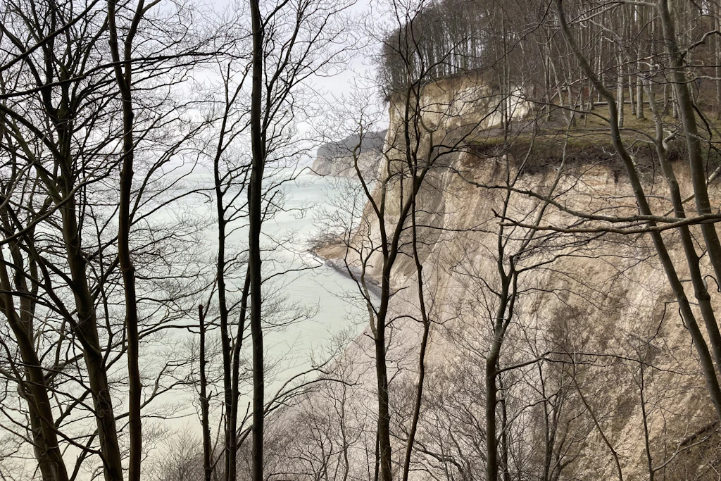 Die Kreidefelsen auf Rügen am Kollicker Ort vor dem aktuellen Abbruch.