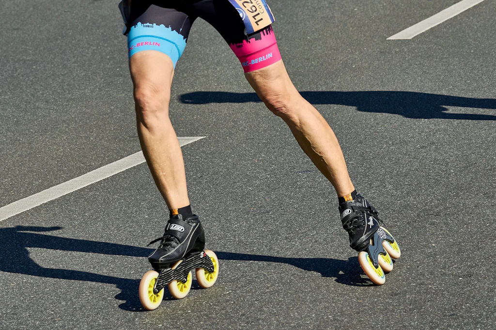 Beim Citynight-Run treten die Teilnehmenden zum Laufen, aber auch mit Inline-Skates an.