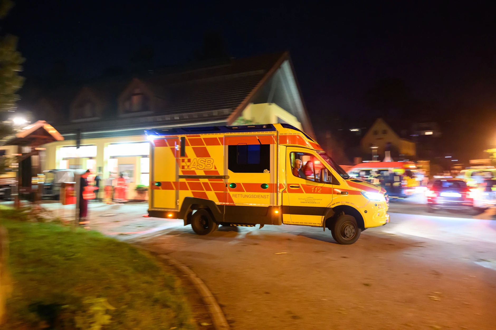 In Rathen kam es nach dem Unwetter zu einem Großeinsatz von Feuerwehr und Rettungskräften.