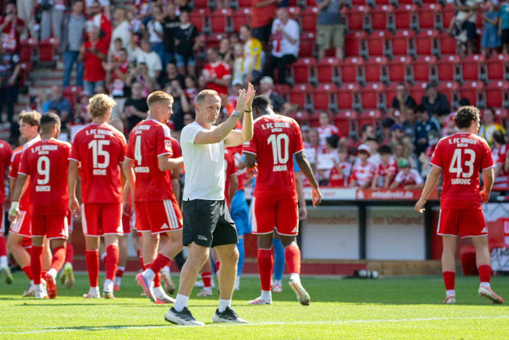 Zufrieden nach seinem ersten Heimspiel im Stadion An der Alten Försterei: Union-Trainer Mauro Lustrinelli