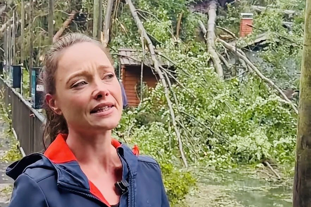 Verena erzählt auf Instagram, dass ihre Wanderrast am Amselsee (Hintergrund) total zerstört wurde.  
