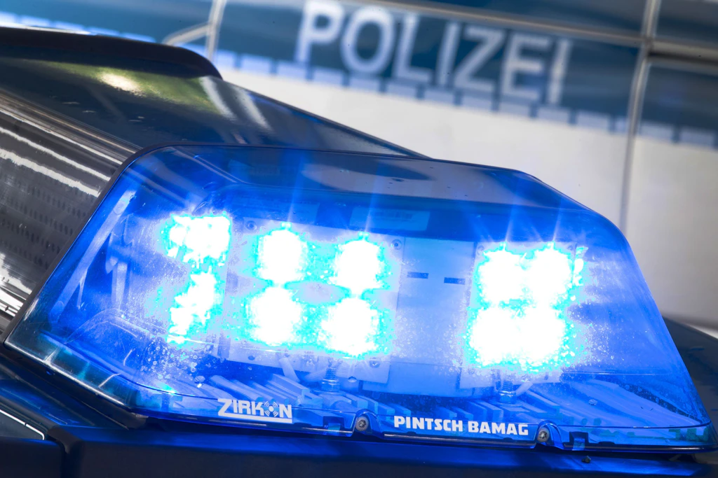 Bei einem Unfall auf der A20 sind mehrere Personen schwer verletzt worden.