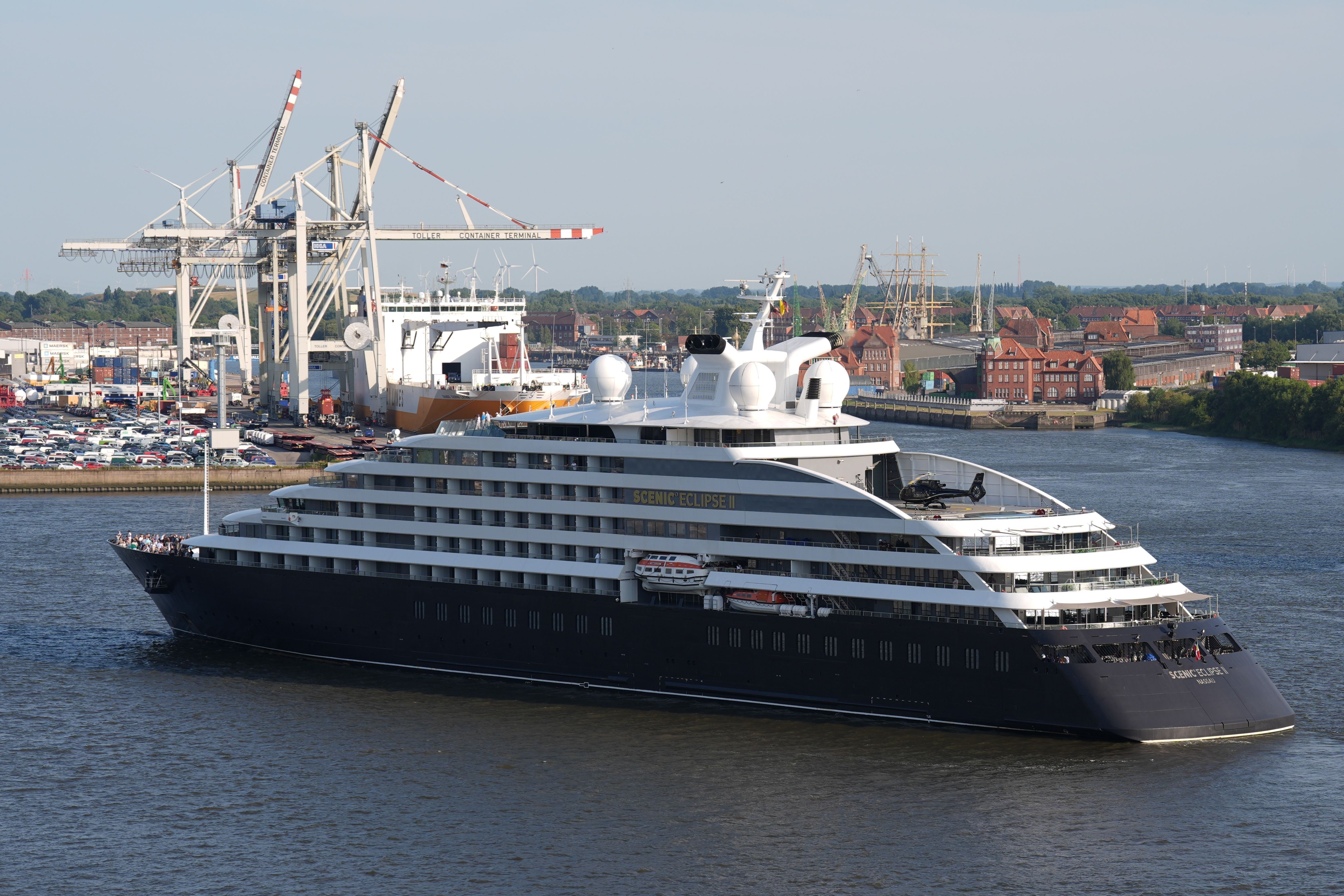 Zwei Luxusliner legen erstmals in Rostock an – seltener Vierfachanlauf am Sonntag