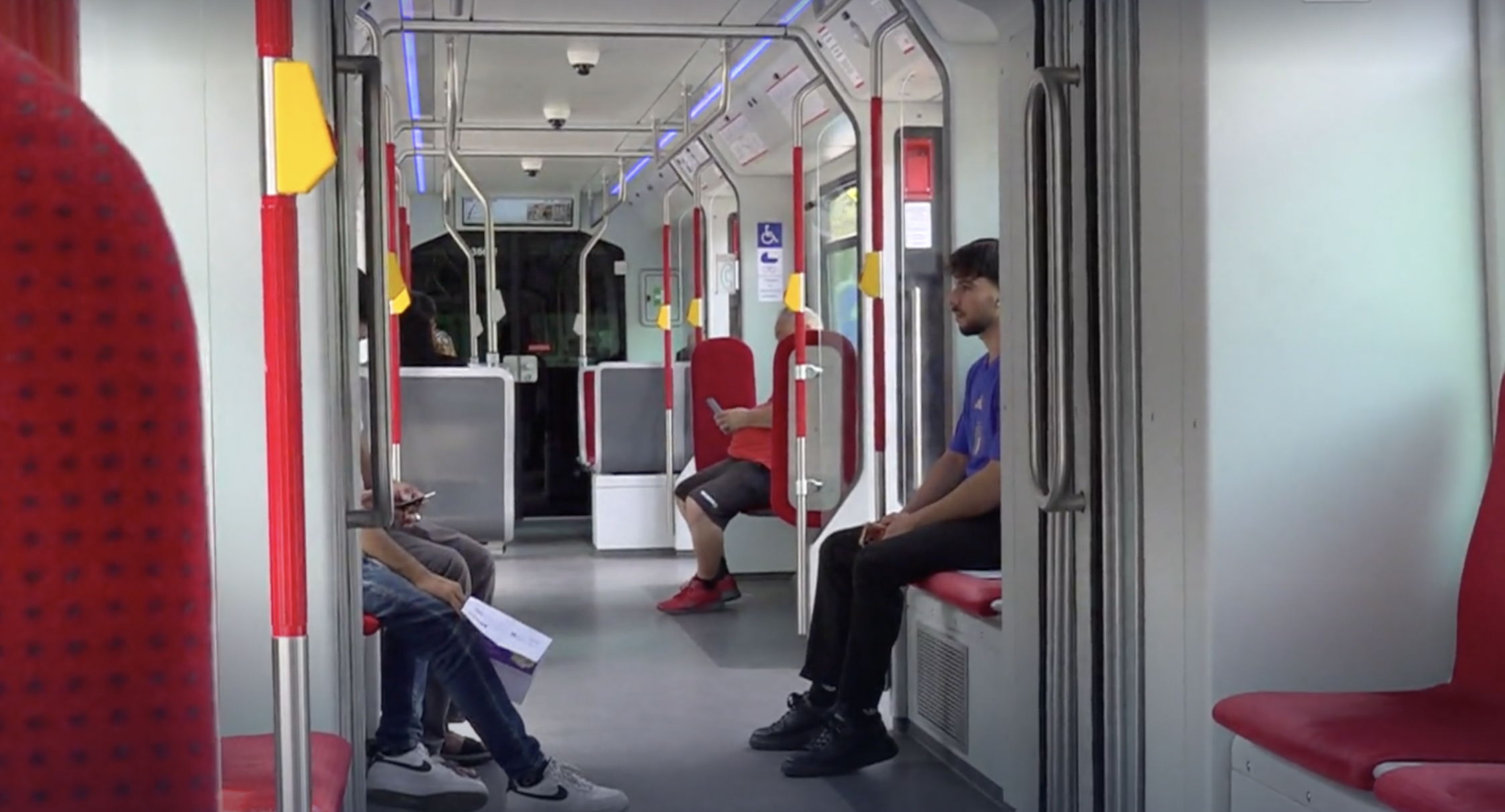 Stadtbahn ohne Klimaanlage in Dortmund: Warum die DSW21 sparen – und die Fahrgäste dafür schwitzen