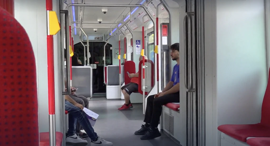 Stadtbahn ohne Klimaanlage in Dortmund: Warum die DSW21 sparen – und die Fahrgäste dafür schwitzen
